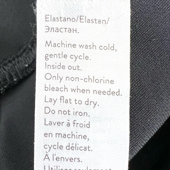 SPANX Plus Size Faux Leather Camo Leggings Matte Black Camo SZ 1X Petite - Picture 8 of 10